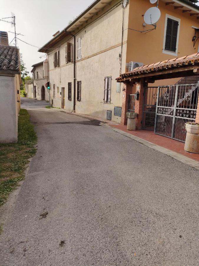 Appartamento Alba Locazione Turistica Spoleto Bagian luar foto